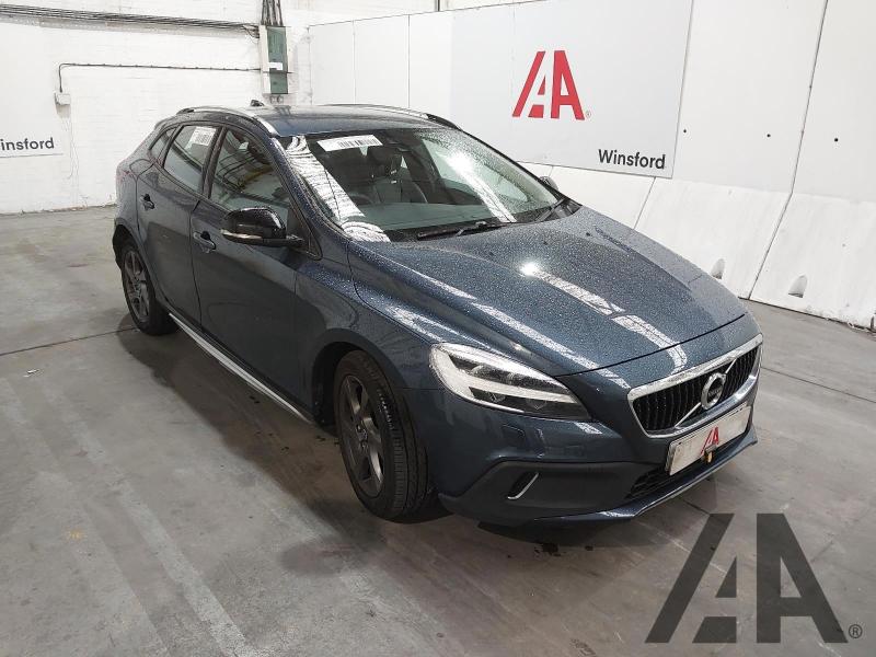 2016 VOLVO V40 D2 CROSS COUNTRY 1969cc TURBO DIESEL AUTOMATIC 6 Speed 5 DOOR HATCHBACK