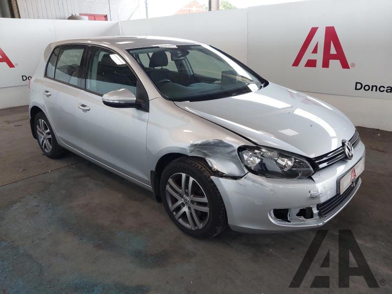 2010 VOLKSWAGEN GOLF SE TDI 1598cc TURBO DIESEL MANUAL 5 Speed 5 DOOR HATCHBACK