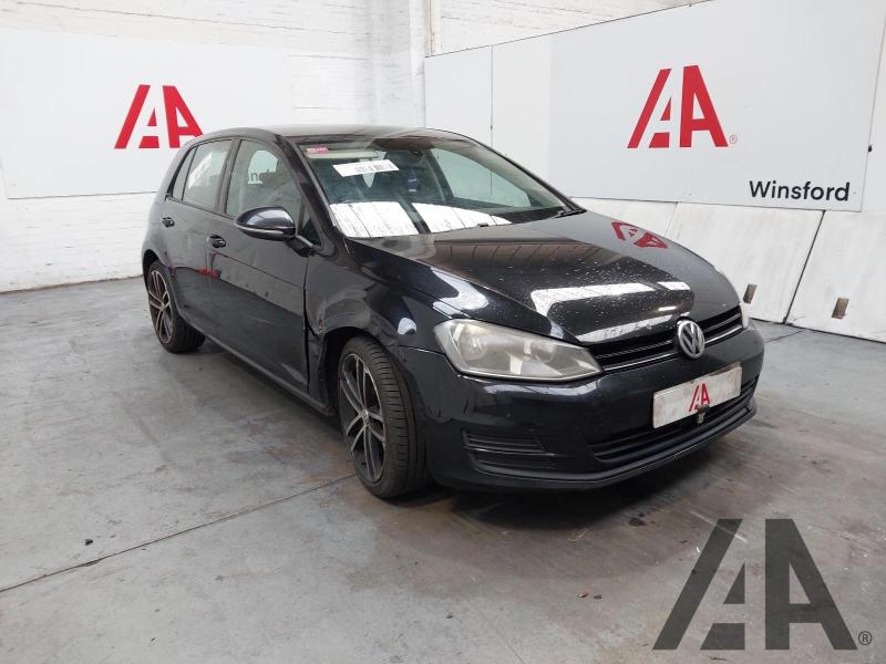 2013 VOLKSWAGEN GOLF SE TDI BLUEMOTION TECHNOLOGY 1598cc TURBO DIESEL MANUAL 5 Speed 5 DOOR HATCHBACK