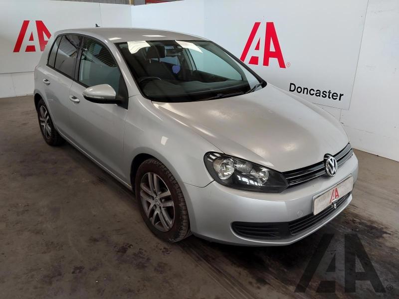 2010 VOLKSWAGEN GOLF SE TDI 1598cc TURBO DIESEL MANUAL 5 Speed 5 DOOR HATCHBACK