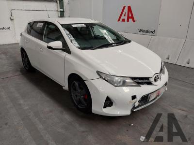 Image of 2014 TOYOTA AURIS D-4D EXCEL 1364cc TURBO DIESEL MANUAL 5 DOOR HATCHBACK