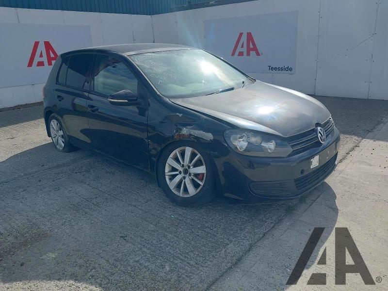 2010 VOLKSWAGEN GOLF SE TDI 1598cc TURBO DIESEL MANUAL 5 Speed 5 DOOR HATCHBACK