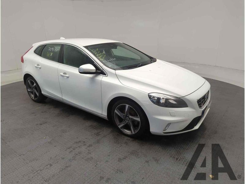 2014 VOLVO V40 D2 R-DESIGN 1560cc TURBO DIESEL MANUAL 6 Speed 5 DOOR HATCHBACK
