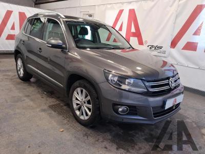 Image of 2013 VOLKSWAGEN TIGUAN SE TDI BLUEMOTION TECHNOLOGY 4 1968cc TURBO DIESEL MANUAL 6 Speed 5 DOOR ESTATE