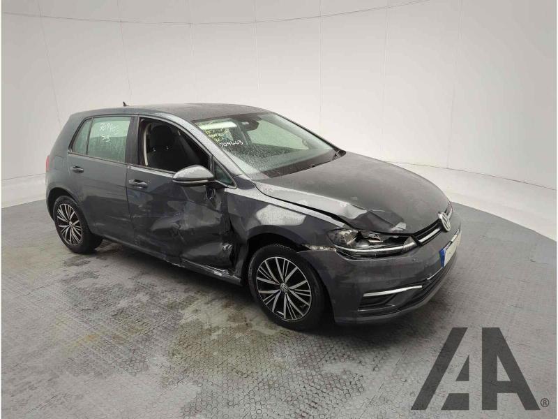 2017 VOLKSWAGEN GOLF SE NAVIGATION TDI BLUEMOTION T 1598cc TURBO DIESEL MANUAL 5 Speed 5 DOOR HATCHBACK