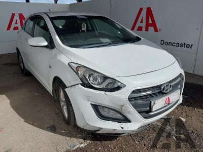 Image of 2015 HYUNDAI I30 CRDI SE BLUE DRIVE 1582cc TURBO DIESEL MANUAL 6 Speed 5 DOOR HATCHBACK