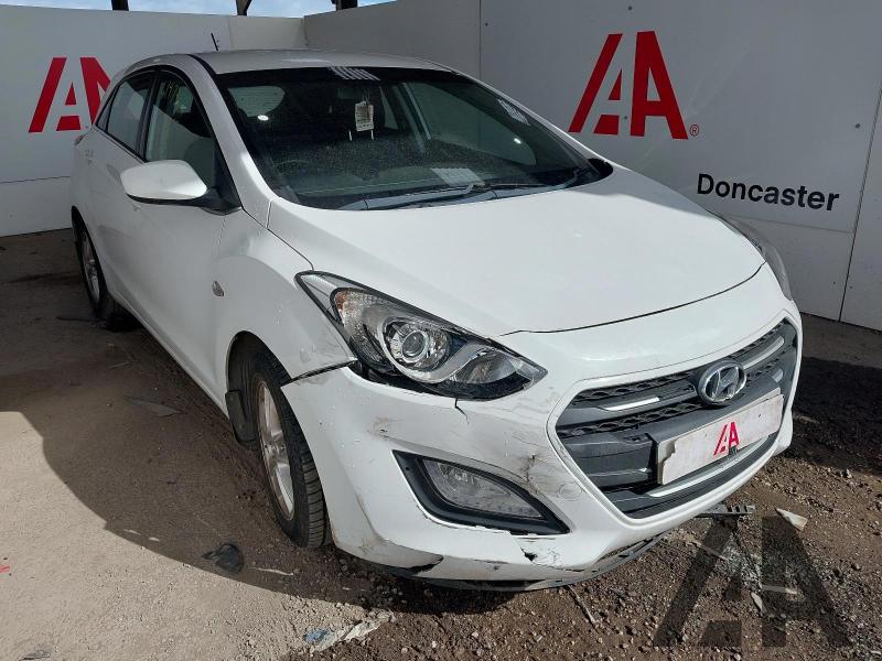 2015 HYUNDAI I30 CRDI SE BLUE DRIVE 1582cc TURBO DIESEL MANUAL 6 Speed 5 DOOR HATCHBACK
