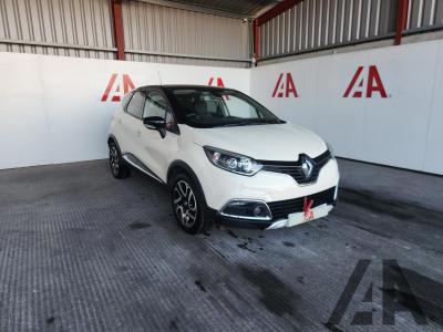 Image of 2017 RENAULT CAPTUR SIGNATURE NAV TCE 898cc TURBO PETROL MANUAL 5 Speed 5 DOOR HATCHBACK