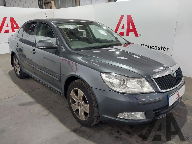 2012 SKODA OCTAVIA ELEGANCE TDI CR DSG 1598cc TURBO DIESEL SEMI AUTO 7 Speed 5 DOOR HATCHBACK