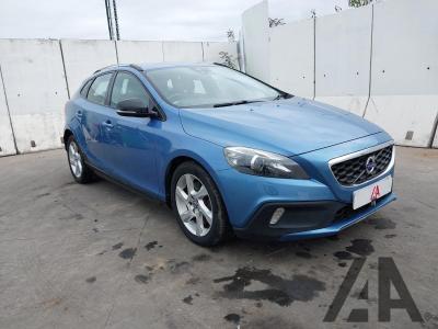 Image of 2015 VOLVO V40 D2 CROSS COUNTRY LUX 1969cc TURBO DIESEL AUTOMATIC 6 Speed 5 DOOR HATCHBACK