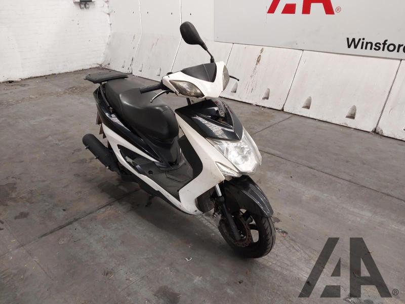 2020 SINNIS HERO 125cc PETROL SCOOTER