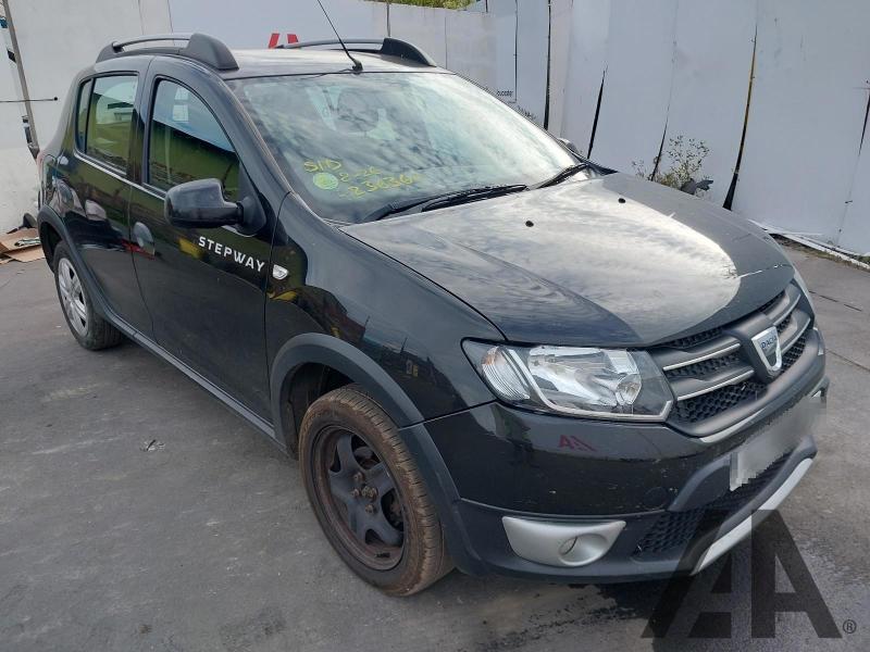 2015 DACIA SANDERO STEPWAY LAUREATE DCI 1461cc TURBO DIESEL MANUAL 5 Speed 5 DOOR HATCHBACK