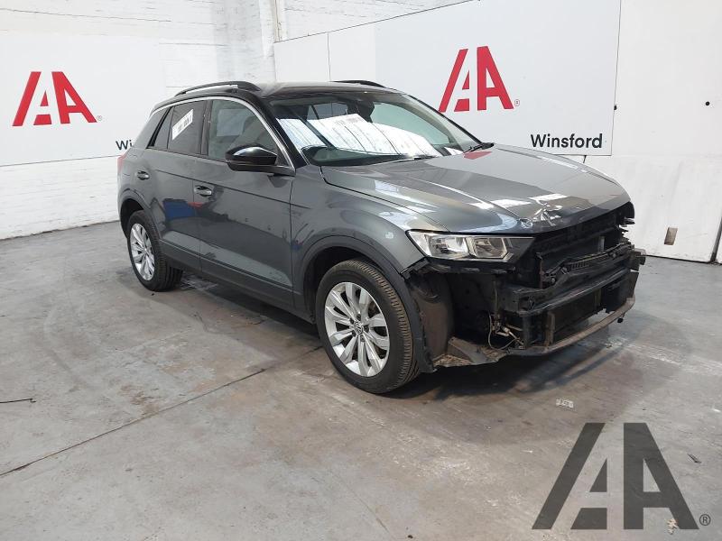 2018 VOLKSWAGEN T-ROC SE TSI EVO 1498cc TURBO PETROL MANUAL 5 DOOR HATCHBACK