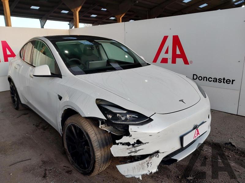 2024 TESLA MODEL Y BASE ELECTRIC DIRECT DRIVE 5 DOOR MPV