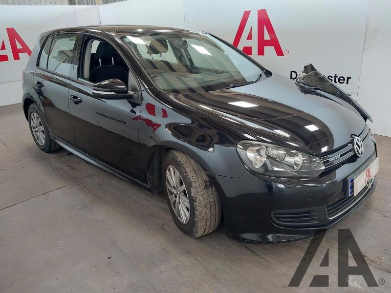 2010 VOLKSWAGEN GOLF S TDI BLUEMOTION 1598cc TURBO DIESEL MANUAL 5 Speed 5 DOOR HATCHBACK