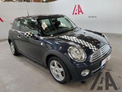 Image of 2008 MINI HATCH COOPER 1598cc PETROL AUTOMATIC 6 Speed 3 DOOR HATCHBACK