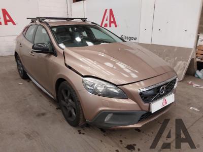 Image of 2013 VOLVO V40 D2 CROSS COUNTRY SE NAV 1560cc TURBO DIESEL MANUAL 6 Speed 5 DOOR HATCHBACK