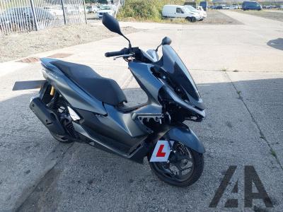 Image of 2026 HONDA WW (PCX) 125 S-S DELUXE 125cc PETROL CVT SCOOTER