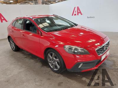 2016 VOLVO V40 D2 CROSS COUNTRY LUX 1969cc TURBO DIESEL AUTOMATIC 6 Speed 5 DOOR HATCHBACK