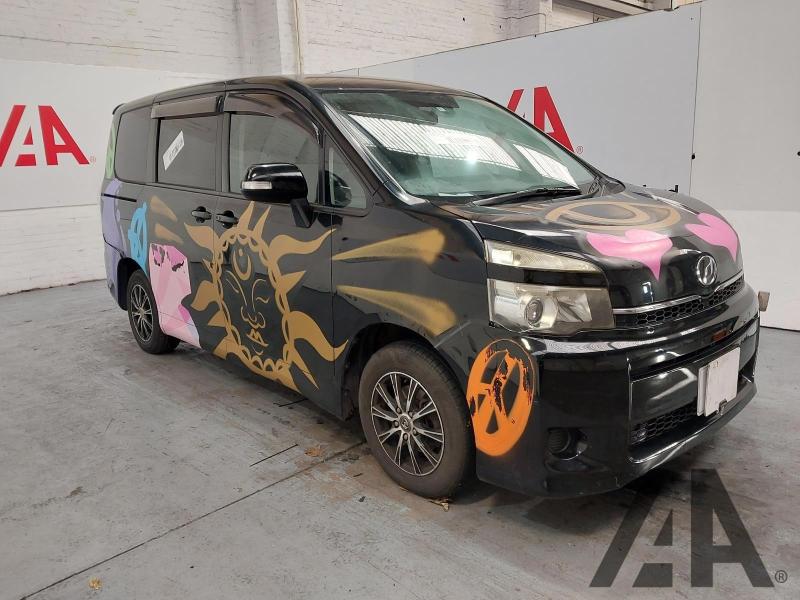 2010 TOYOTA VOXY/NOAH 1980cc MPV