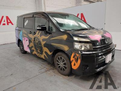 Image of 2010 TOYOTA VOXY/NOAH 1980cc MPV