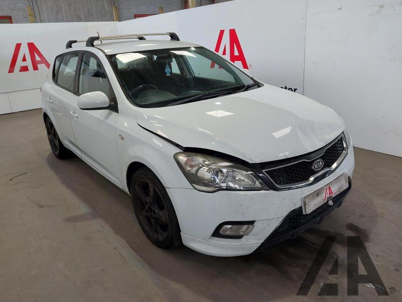 2010 KIA CEED 3 CRDI 1582cc TURBO DIESEL MANUAL 6 Speed 5 DOOR HATCHBACK