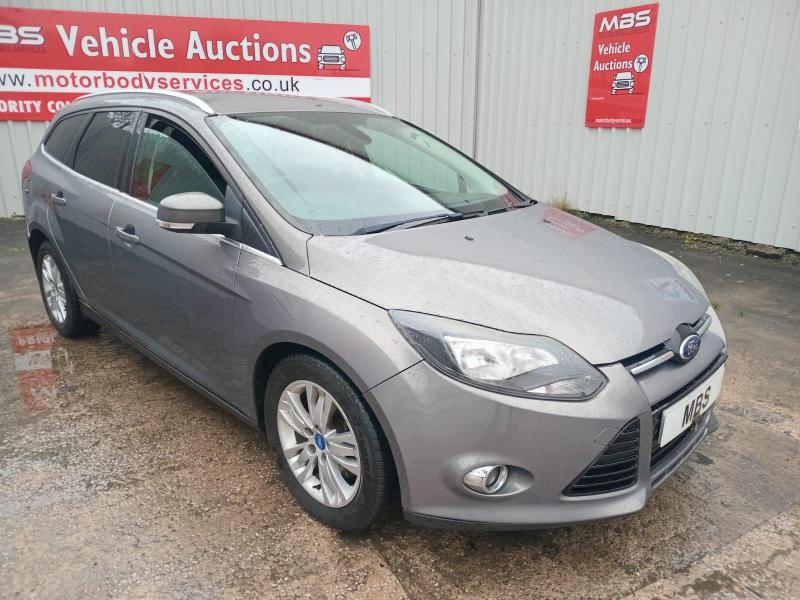 2014 FORD FOCUS TITANIUM NAVIGATOR TDCI 1560cc TURBO DIESEL MANUAL 6 Speed 5 DOOR ESTATE