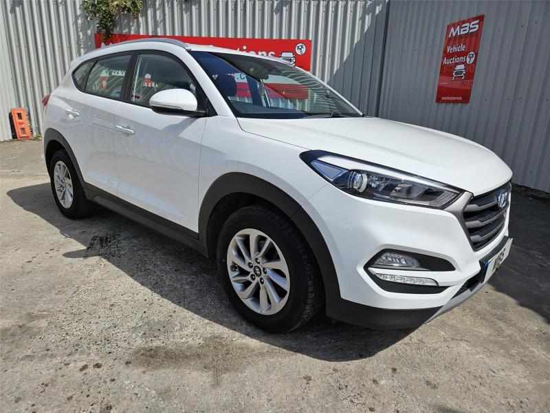 2017 HYUNDAI TUCSON CRDI SE NAV BLUE DRIVE 1685cc TURBO DIESEL SEMI AUTO 5 DOOR ESTATE