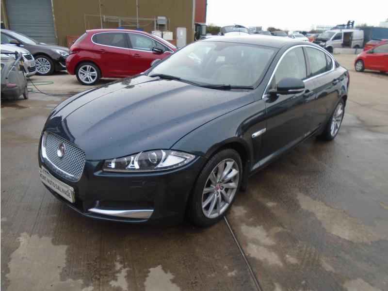 2014 Jaguar Xf D V6 Premium Luxury 2993cc Turbo Diesel Automatic 8 Speed 8 Saloon