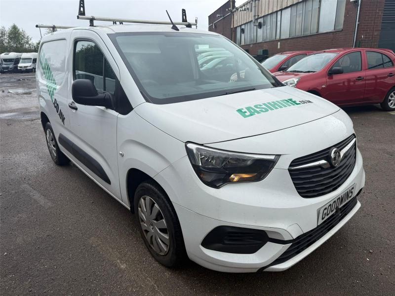 2020 70 VAUXHALL COMBO L1H1 2300 SPORTIVE S/S 1499cc TURBO DIESEL MANUAL 4 DOOR PANEL VAN