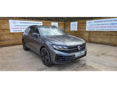 Image of 2024 VOLKSWAGEN TOUAREG V6 BLACK EDITION TDI 2967cc TURBO DIESEL AUTOMATIC 5 DOOR ESTATE