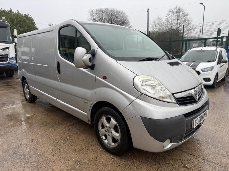 2011 VAUXHALL VIVARO 2900 CDTI 1995cc TURBO DIESEL MANUAL PANEL VAN