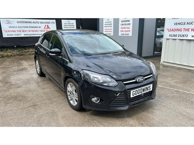 2013 63 FORD FOCUS TITANIUM NAVIGATOR 999cc TURBO PETROL MANUAL 5 DOOR HATCHBACK