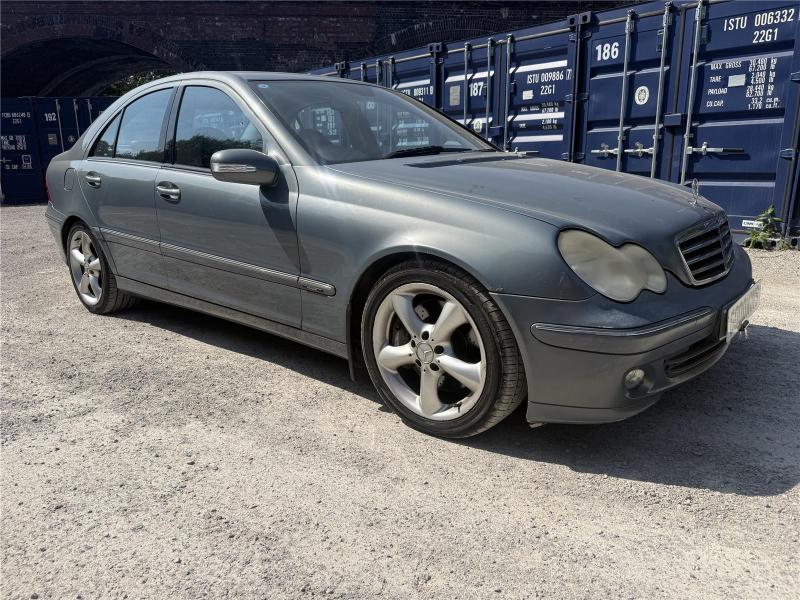 2005 MERCEDES C-CLASS C220 CDI AVANTGARDE SE 2148cc TURBO DIESEL AUTOMATIC 4 DOOR SALOON