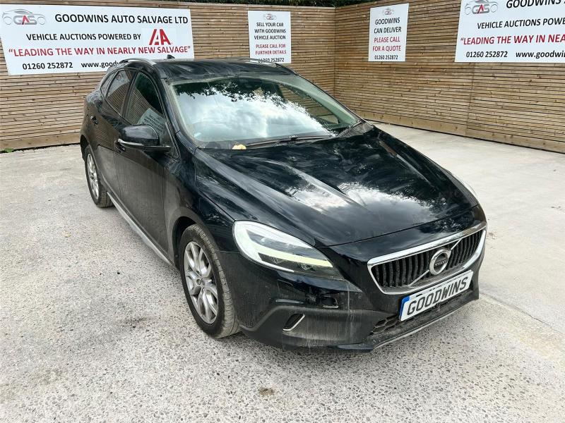 2018 VOLVO V40 T3 CROSS COUNTRY PRO 1498cc TURBO PETROL AUTOMATIC 5 DOOR HATCHBACK