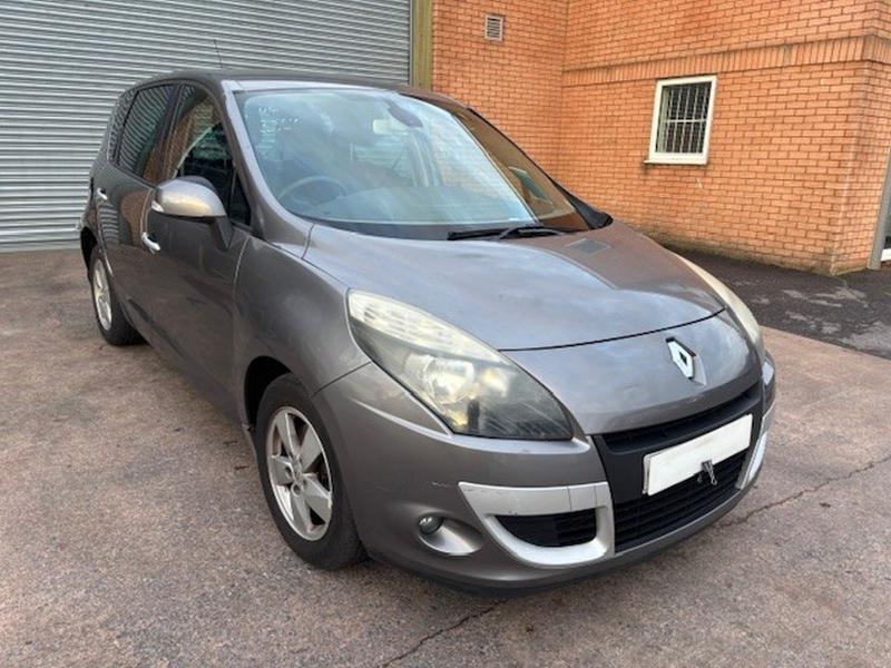 2011 Renault Scenic Dynamique Tomtom Dci 1461cc Turbo Diesel Manual 6 Speed 6 Mpv