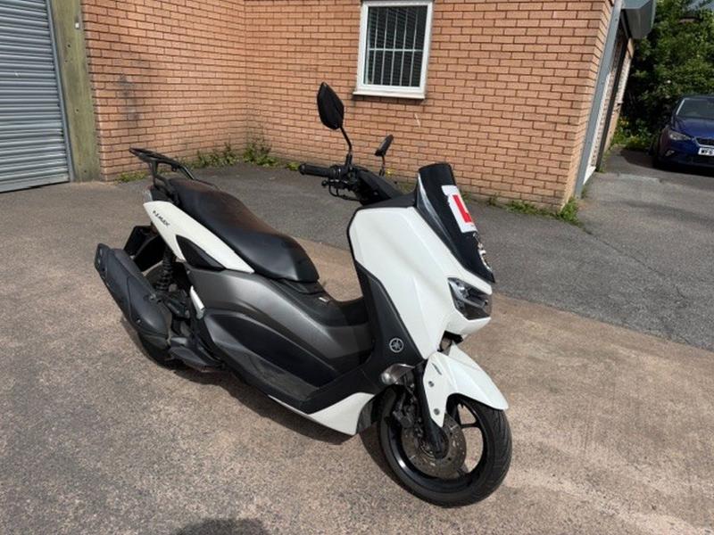 2023 Yamaha Nmax Gpd125-a Abs 125cc Petrol Cvt 1 Speed 1 Scooter