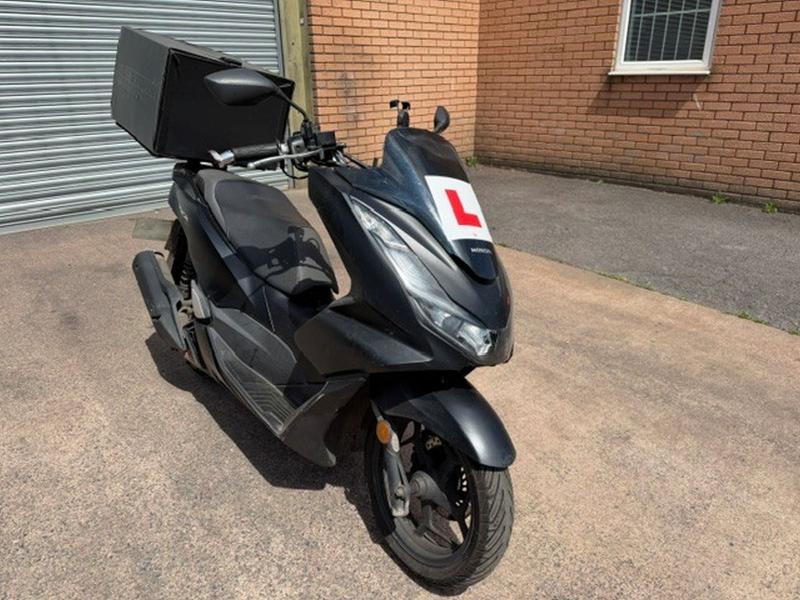 2021 Honda Ww (pcx) 125 A-m 125cc Petrol Cvt 1 Speed 1 Scooter