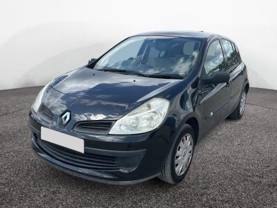 Image of 2006 Renault Clio Expression a 1598cc Petrol Automatic 4 Speed Hatchback