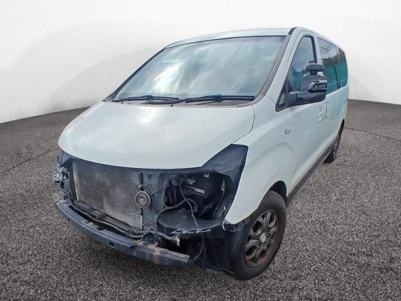 2010 Hyundai I800 Style Crdi 2497cc Turbo Diesel Manual 5 Speed Van Derived Car