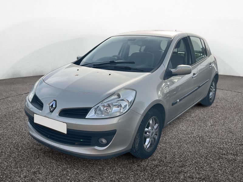 2007 Renault Clio Privilege a 1598cc Petrol Automatic 4 Speed Hatchback