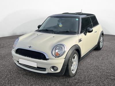 Image of 2010 Mini Cooper Auto 1598cc Petrol Automatic 6 Speed Hatchback