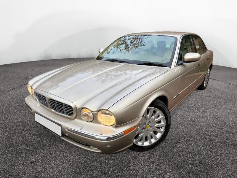 2004 Jaguar Xj8 v8 se Auto 4196cc Petrol Automatic 6 Speed Saloon