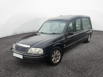 Image of 2004 Ford Cardinal Hearse Auto