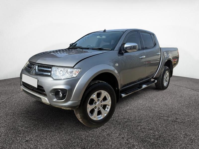 2014 Mitsubishi L200 BARBAR-N LB DCB DI-D4X4 A 2477cc Turbo Diesel Automatic 5 Speed Pick Up
