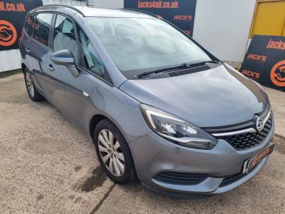 Image of 2016 Vauxhall Zafira Tourer Design 1364cc Turbo Petrol Manual 6 Speed 6 Mpv