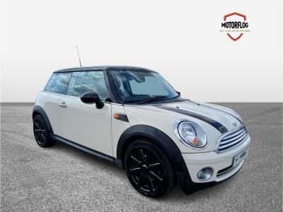 Image of 2009 MINI HATCH COOPER 1598cc PETROL AUTOMATIC 3 DOOR HATCHBACK