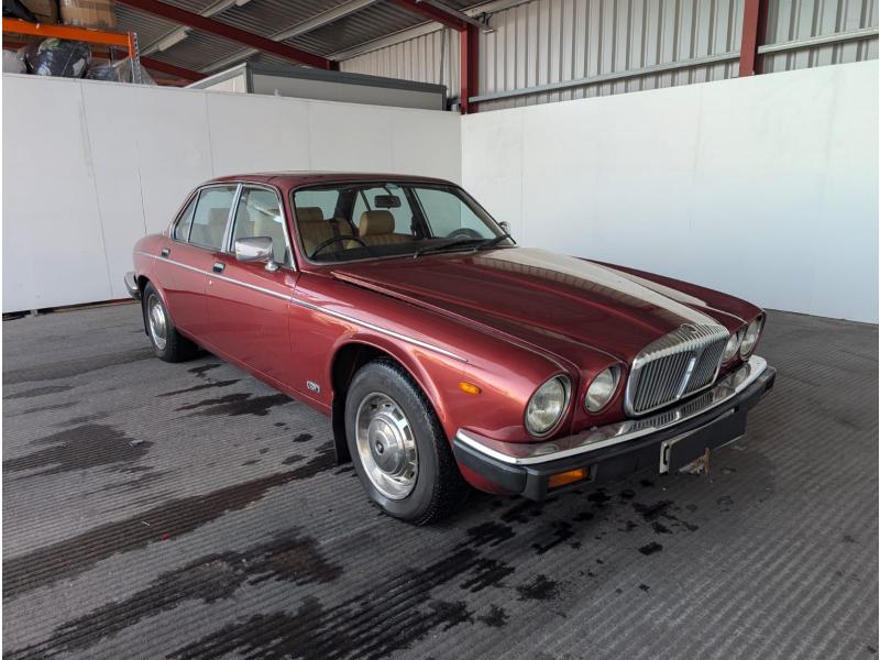 1983 Daimler Xj Sovereign 4235cc Petrol Automatic 3 Speed 3 Saloon