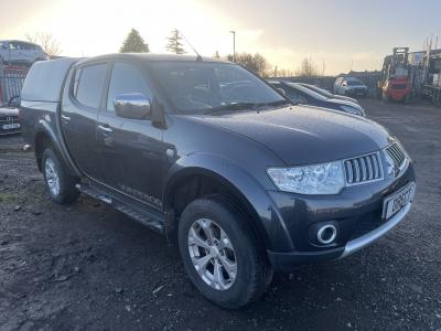Image of 2013 Mitsubishi L200 Di-d 4x4 Warrior Lb Dcb 2477cc Turbo Diesel Automatic 5 Speed 5 Pick Up