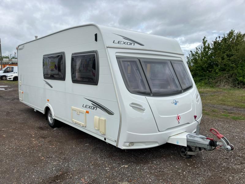 2011 LUNAR LEXON 570 CARAVAN